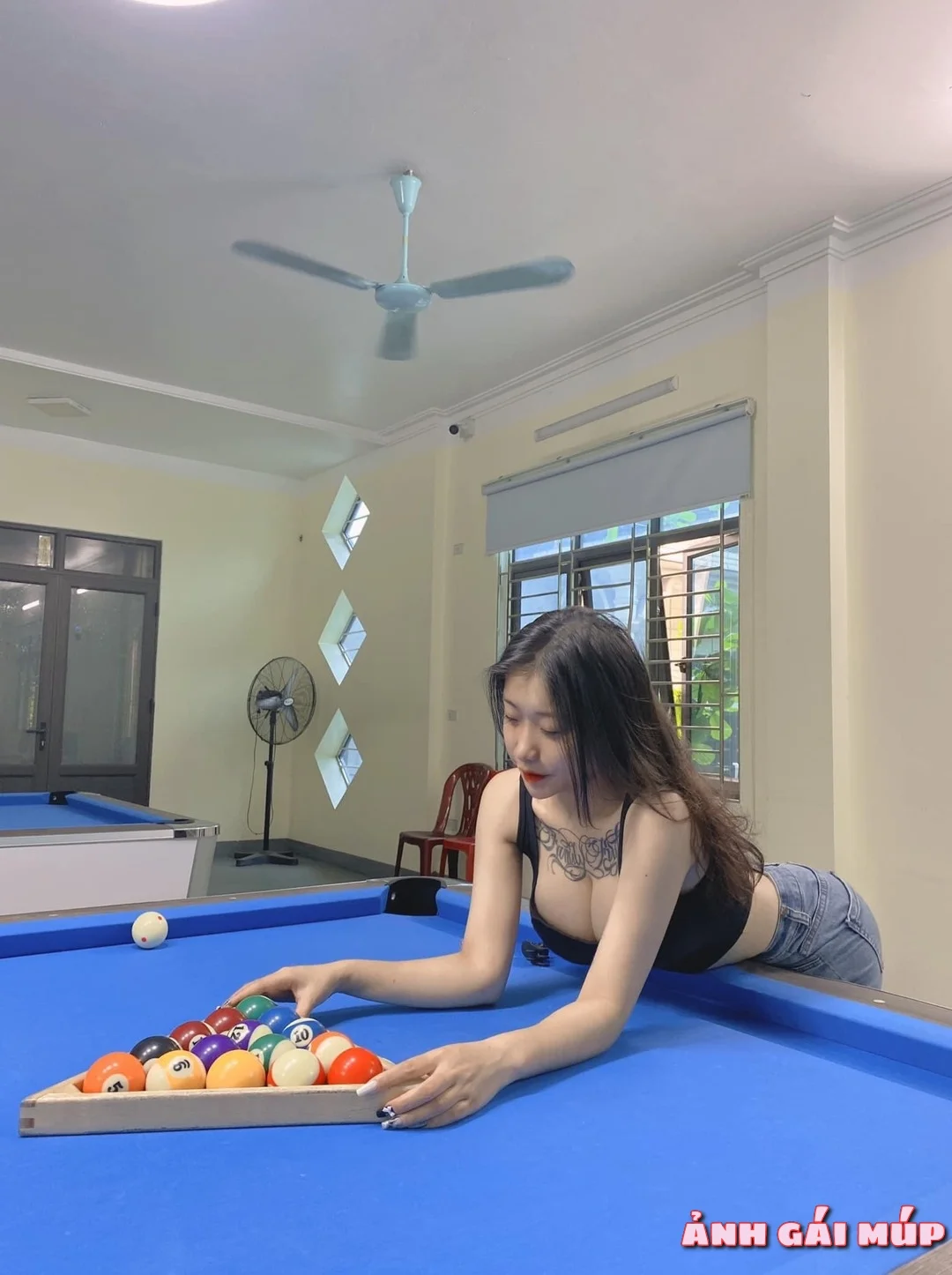 anhgaimup review con gai choi bida 074 Ảnh Con Gái Chơi Bida: 200+ Nét Sexy Và Quyến Rũ của Gái Đánh Billiards Ảnh Gái Đẹp