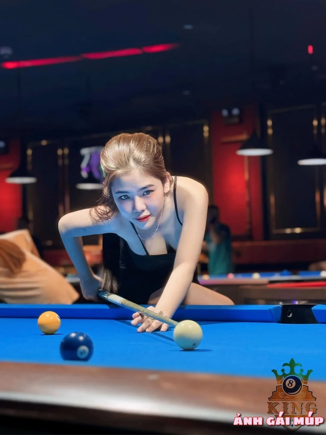 anhgaimup review con gai choi bida 076 Ảnh Con Gái Chơi Bida: 200+ Nét Sexy Và Quyến Rũ của Gái Đánh Billiards Ảnh Gái Đẹp