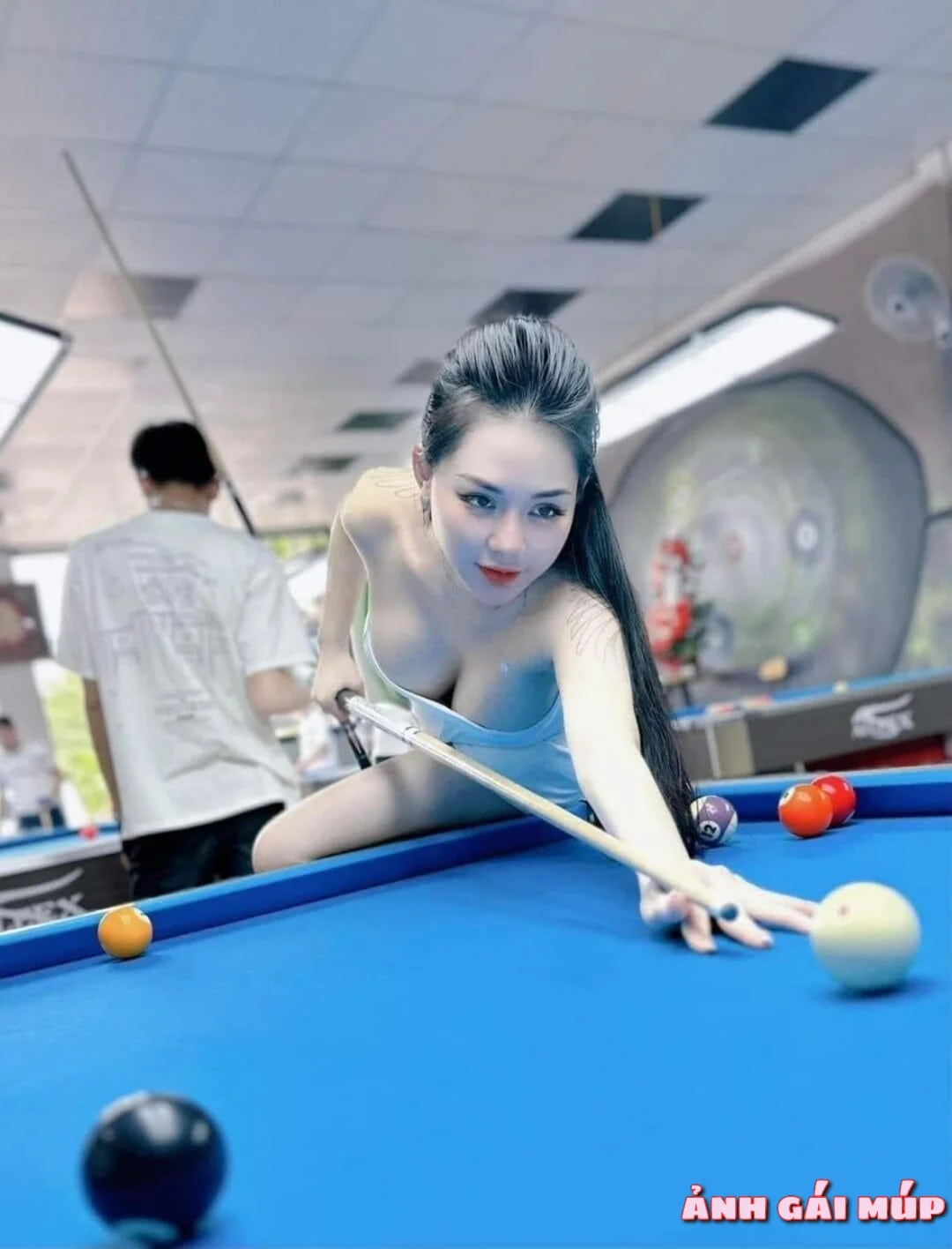 anhgaimup review con gai choi bida 098 Ảnh Con Gái Chơi Bida: 200+ Nét Sexy Và Quyến Rũ của Gái Đánh Billiards Ảnh Gái Đẹp