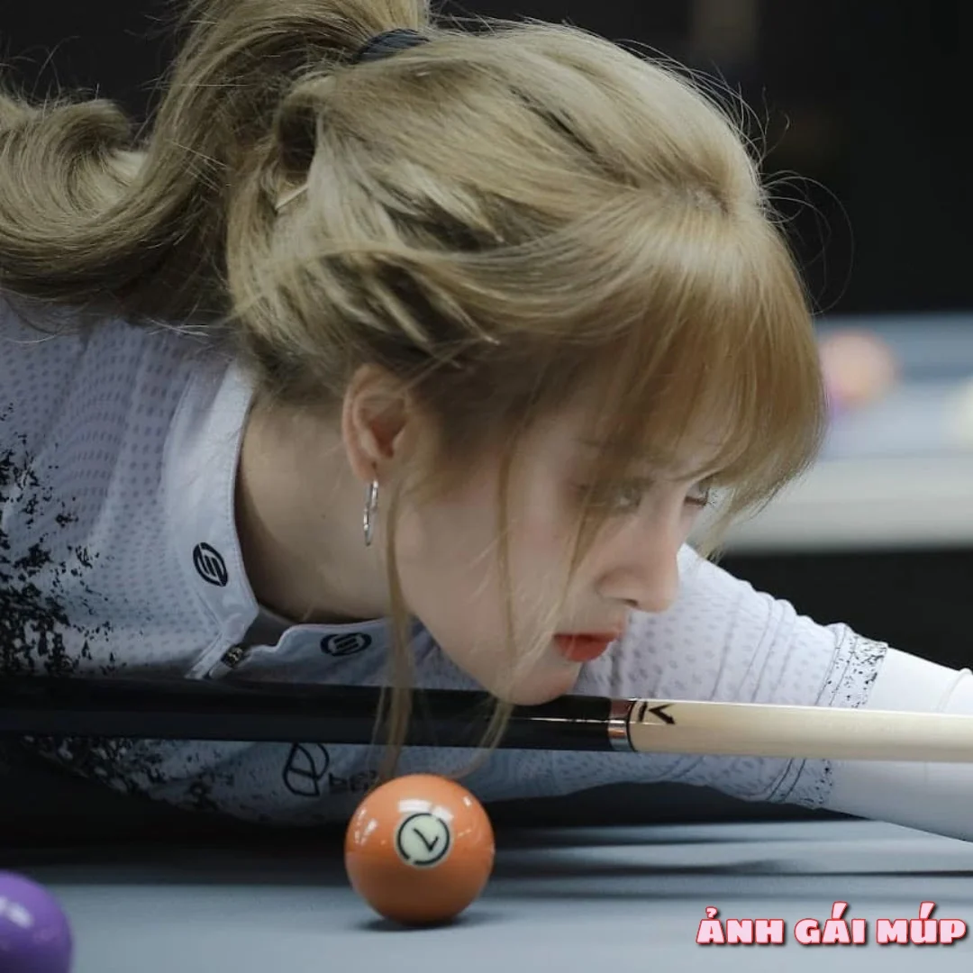 anhgaimup review con gai choi bida 247 Ảnh Con Gái Chơi Bida: 200+ Nét Sexy Và Quyến Rũ của Gái Đánh Billiards Ảnh Gái Đẹp