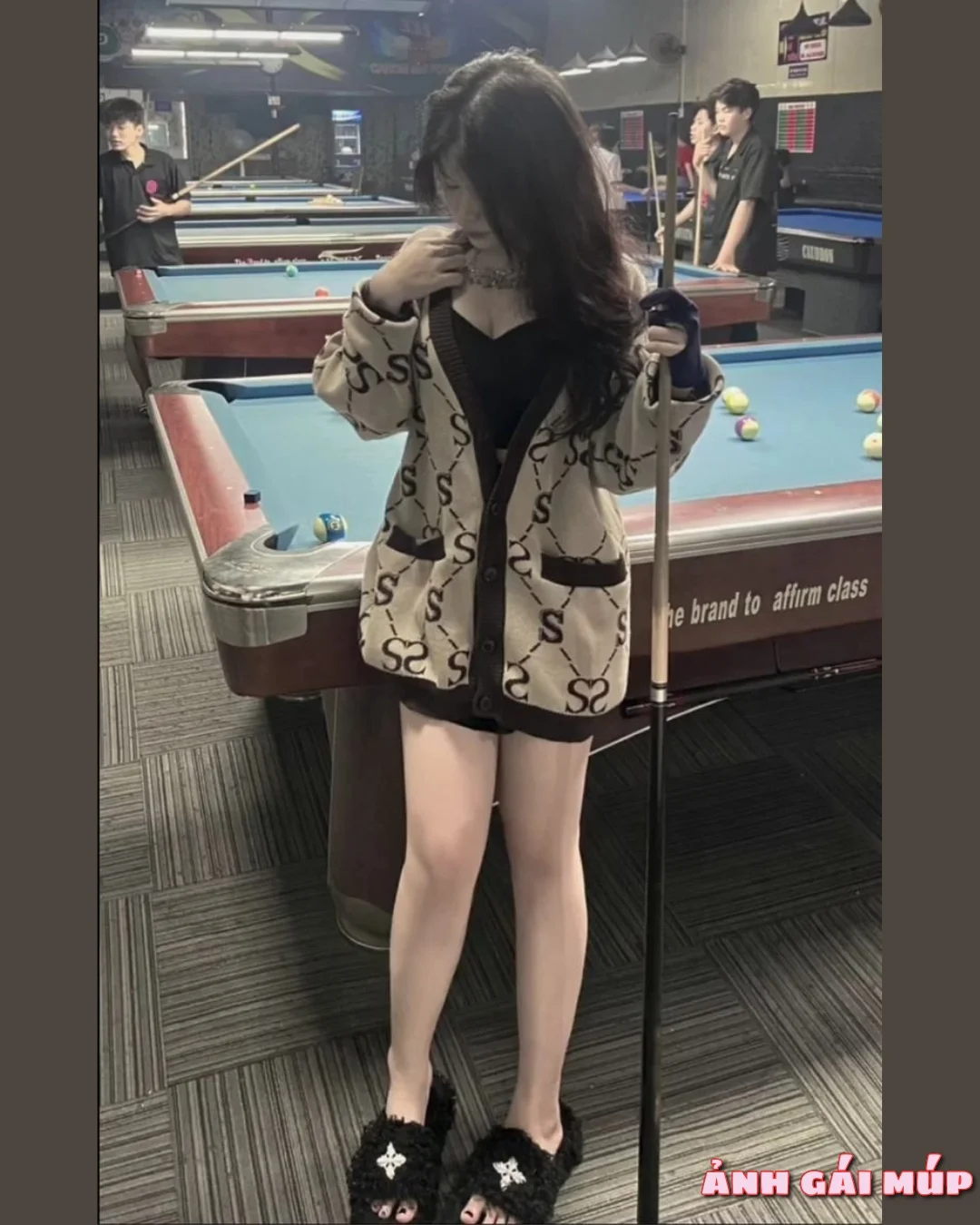 anhgaimup review con gai choi bida 255 Ảnh Con Gái Chơi Bida: 200+ Nét Sexy Và Quyến Rũ của Gái Đánh Billiards Ảnh Gái Đẹp