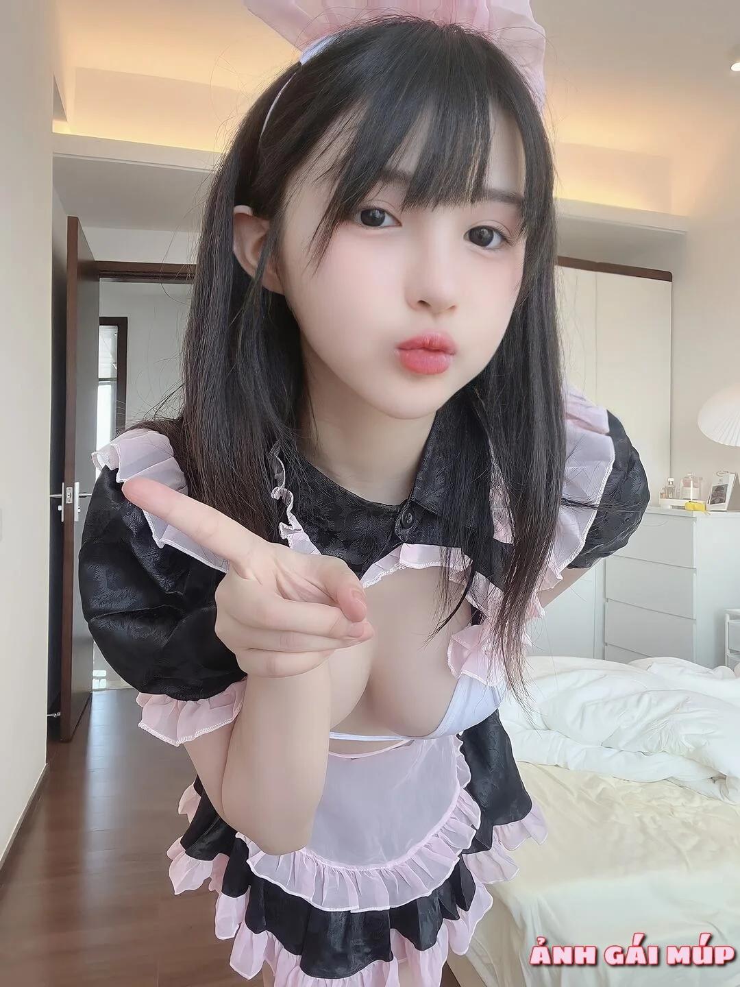 anhgaimup review anh cosplay hau gai 019 300 Ảnh Cosplay Hầu Gái: Căng Tròn, Nuột Nà Cô Hầu Gái Của Tôi Ảnh Gái Sexy