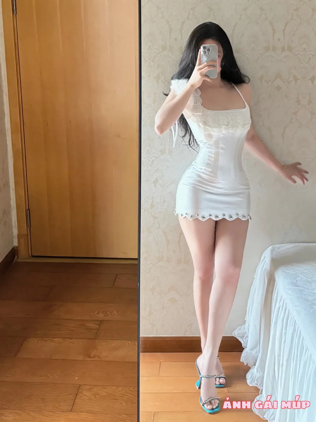 anhgaimup review anh gai hang xach tay 281 500 Bóng Hồng Nóng Bỏng: Gu "Hàng Xách Tay" của Đại Gia Ảnh Gái Sexy