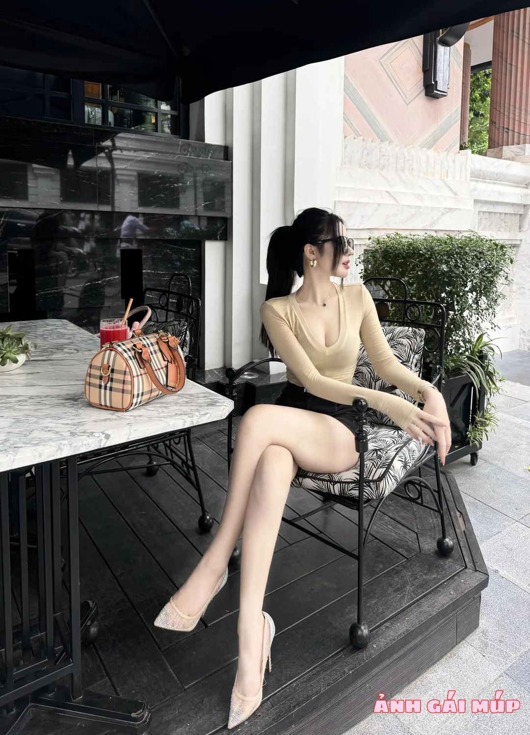 anhgaimup review bo anh gai pho xinh dep cuc ngon 008 Top Ảnh Gái Phố Gợi Tình Nhất 2025: Cực Phẩm Vú Nõn, Eo Thon Mướt Mắt Ảnh Gái Xinh