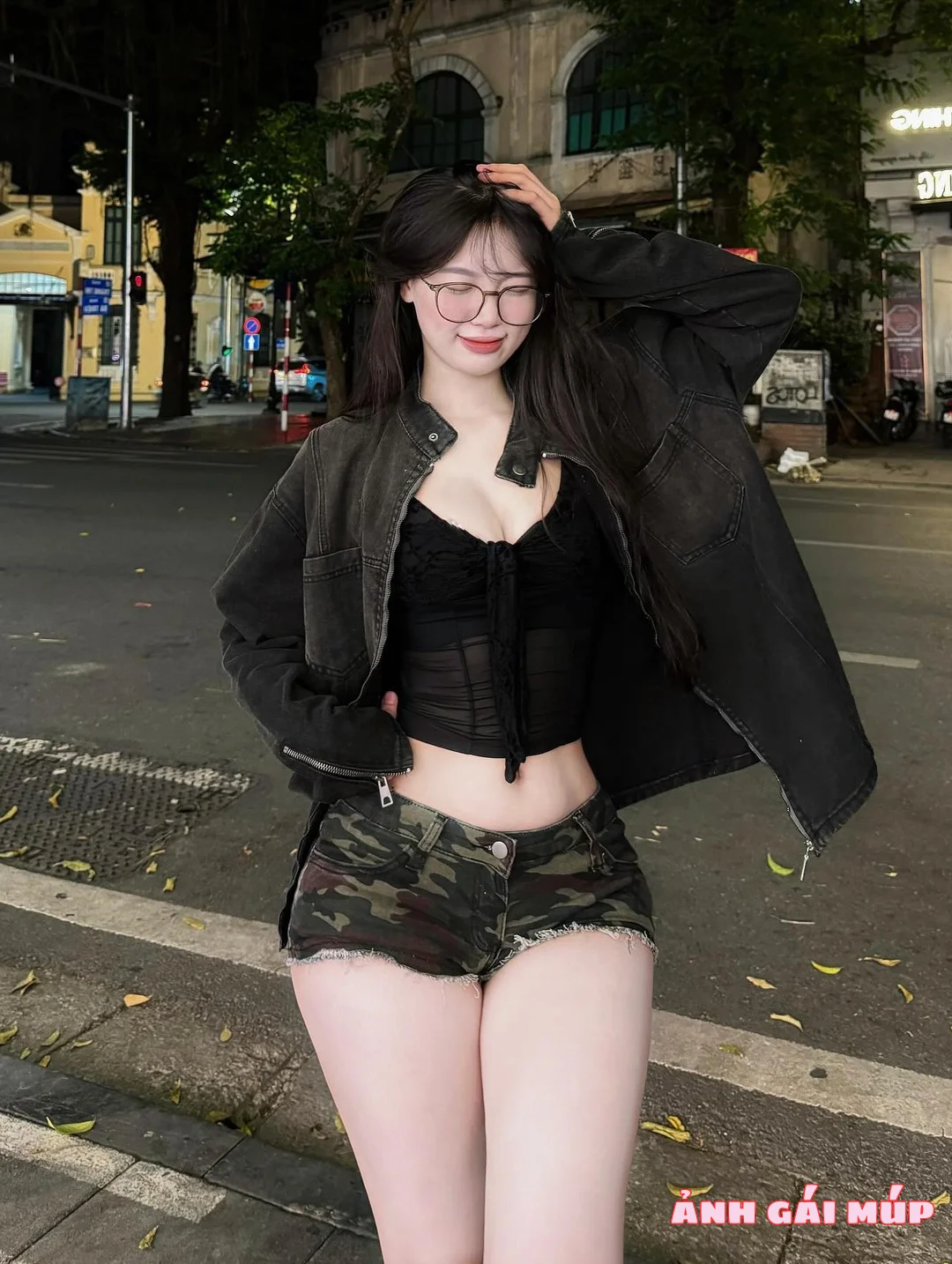 anhgaimup review bo anh gai pho xinh dep cuc ngon 025 Top Ảnh Gái Phố Gợi Tình Nhất 2025: Cực Phẩm Vú Nõn, Eo Thon Mướt Mắt Ảnh Gái Xinh