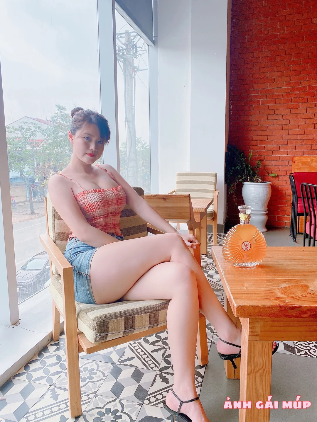 anhgaimup review bo anh gai pho xinh dep cuc ngon 065 Top Ảnh Gái Phố Gợi Tình Nhất 2025: Cực Phẩm Vú Nõn, Eo Thon Mướt Mắt Ảnh Gái Xinh