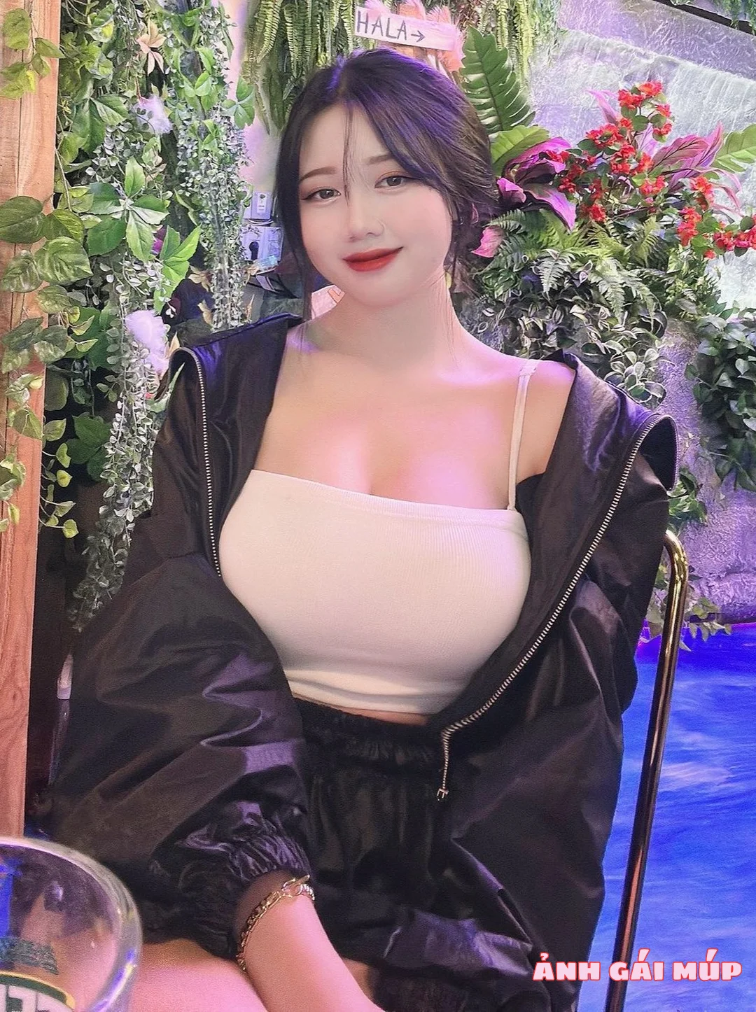 anhgaimup review bo anh gai pho xinh dep cuc ngon 118 Top Ảnh Gái Phố Gợi Tình Nhất 2025: Cực Phẩm Vú Nõn, Eo Thon Mướt Mắt Ảnh Gái Xinh