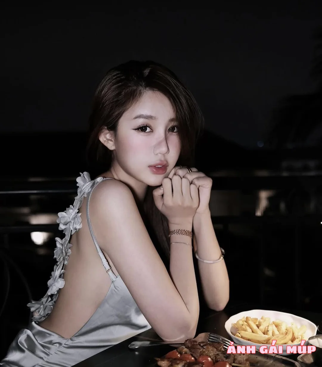 anhgaimup review bo anh gai pho xinh dep cuc ngon 255 Top Ảnh Gái Phố Gợi Tình Nhất 2025: Cực Phẩm Vú Nõn, Eo Thon Mướt Mắt Ảnh Gái Xinh