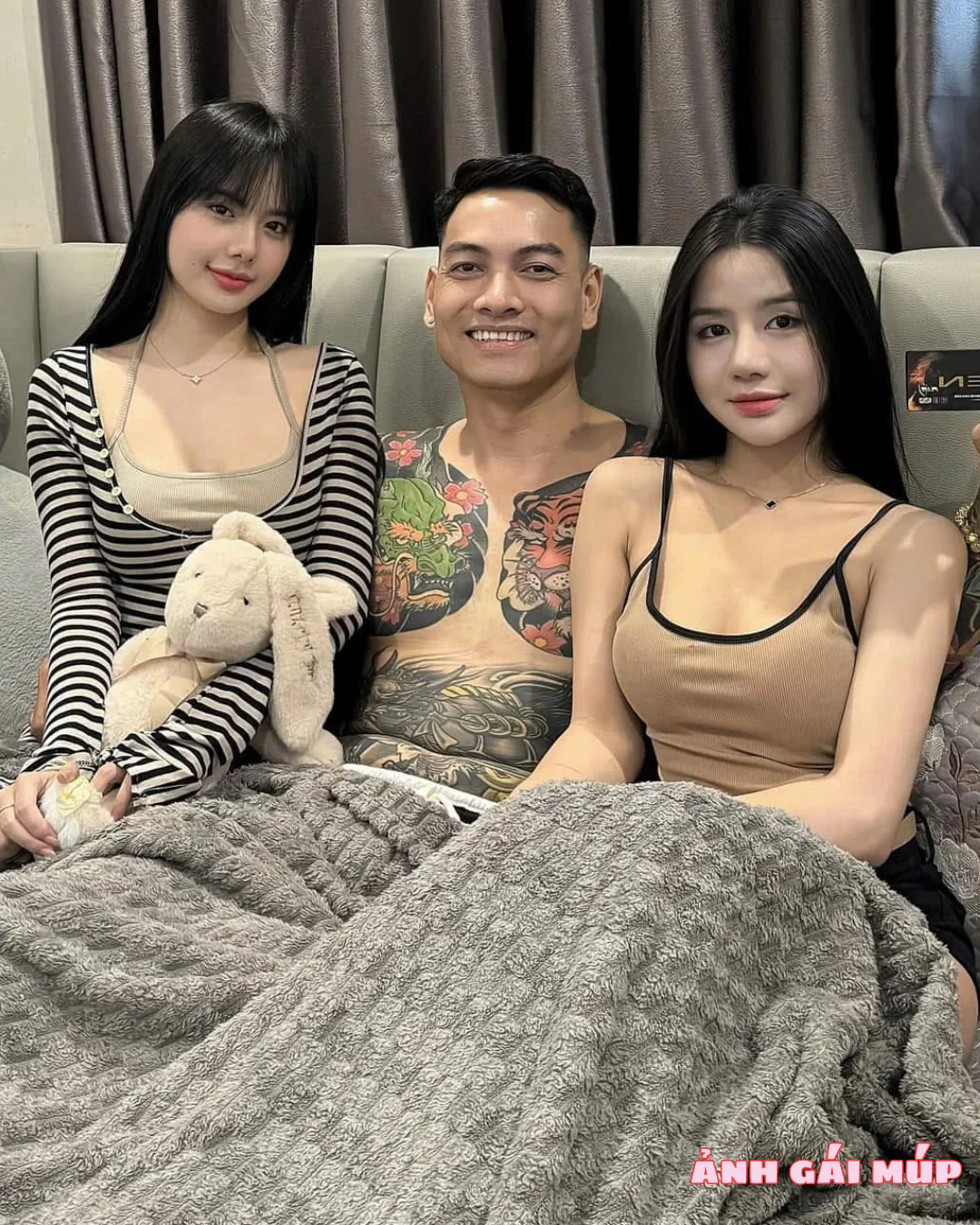 anhgaimup com shows bo anh thu ky nhung loramen 080 Cận Cảnh Vú Nõn - Eo Thon của Thư Ký Nhung Loramen: Tuyệt Phẩm Trần Gian! Ảnh Gái Xinh