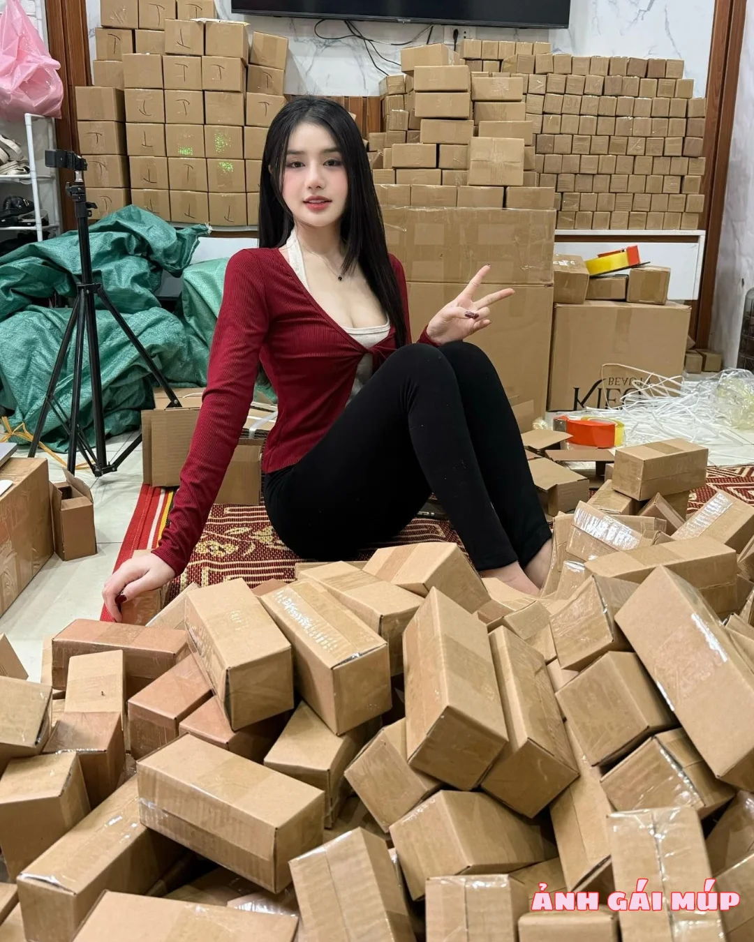 anhgaimup com shows bo anh thu ky nhung loramen 090 Cận Cảnh Vú Nõn - Eo Thon của Thư Ký Nhung Loramen: Tuyệt Phẩm Trần Gian! Ảnh Gái Xinh