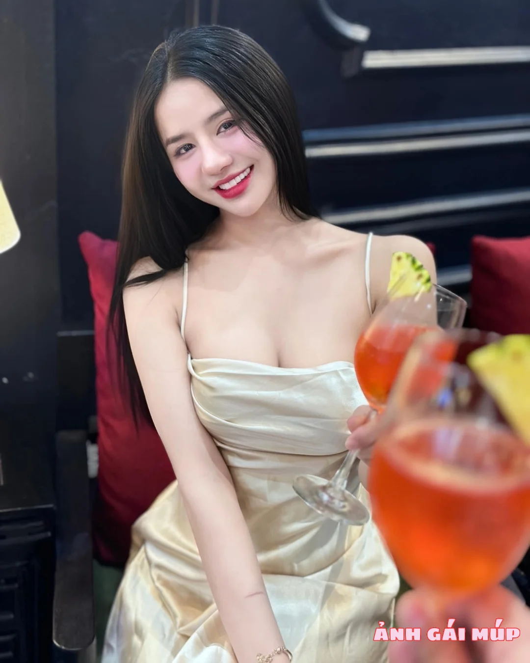 anhgaimup com shows bo anh thu ky nhung loramen 099 Cận Cảnh Vú Nõn - Eo Thon của Thư Ký Nhung Loramen: Tuyệt Phẩm Trần Gian! Ảnh Gái Xinh
