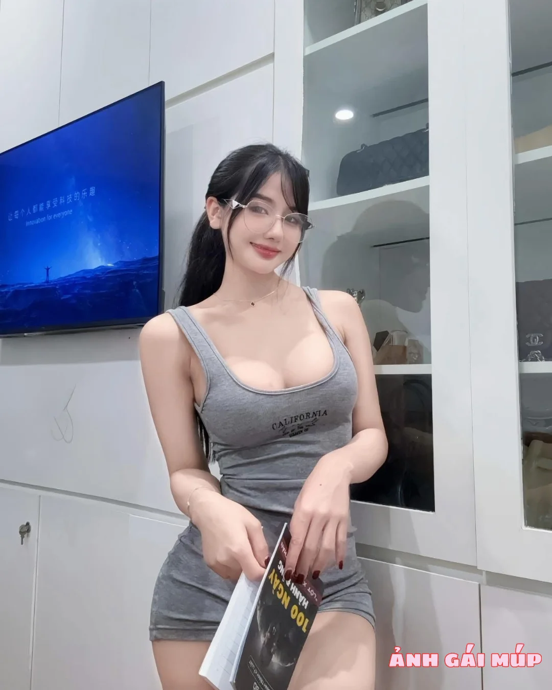 anhgaimup com shows bo anh thu ky nhung loramen 106 Cận Cảnh Vú Nõn - Eo Thon của Thư Ký Nhung Loramen: Tuyệt Phẩm Trần Gian! Ảnh Gái Xinh