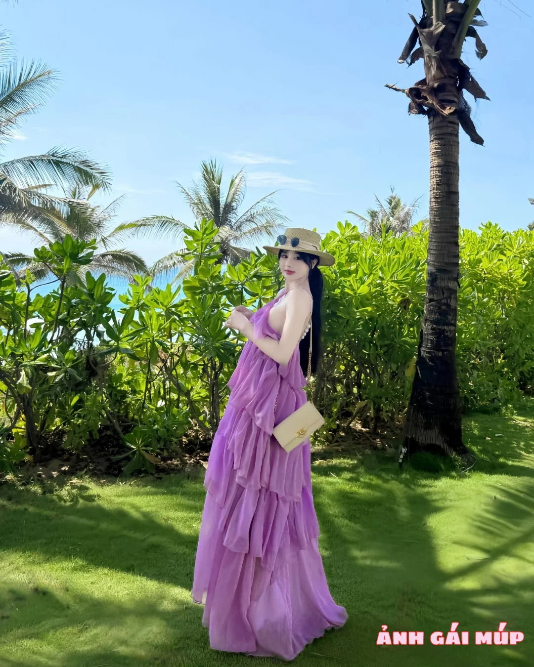 anhgaimup com shows bo anh thu ky nhung loramen 109 Cận Cảnh Vú Nõn - Eo Thon của Thư Ký Nhung Loramen: Tuyệt Phẩm Trần Gian! Ảnh Gái Xinh