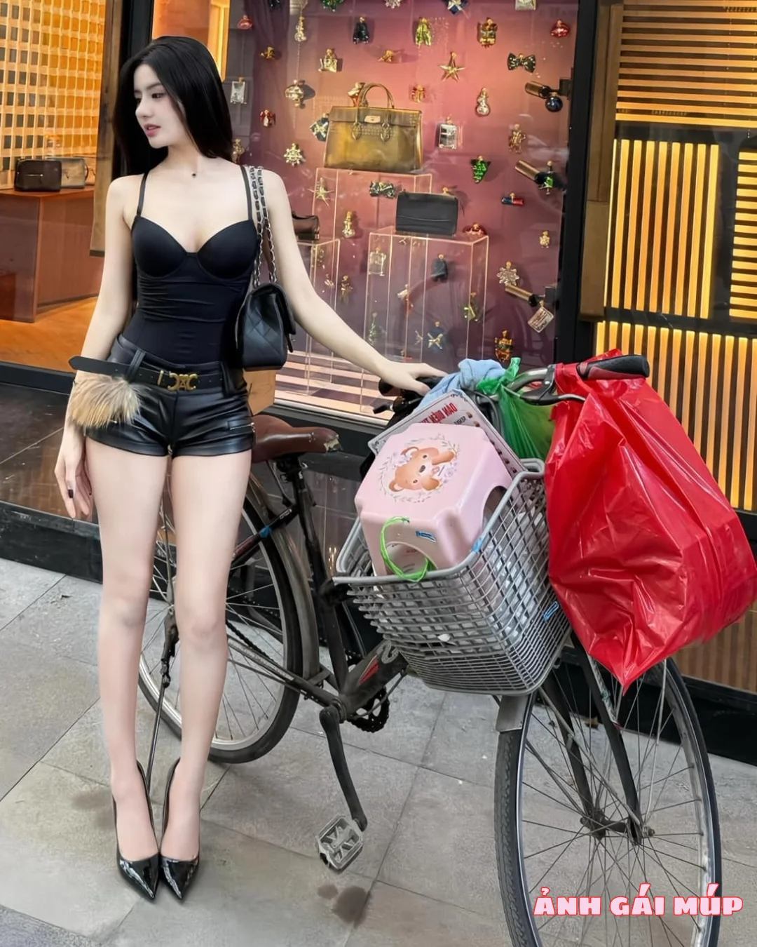 anhgaimup com shows bo anh thu ky nhung loramen 130 Cận Cảnh Vú Nõn - Eo Thon của Thư Ký Nhung Loramen: Tuyệt Phẩm Trần Gian! Ảnh Gái Xinh