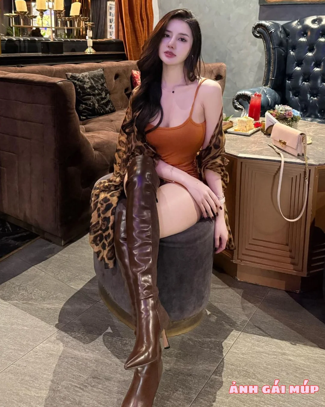 anhgaimup com shows bo anh thu ky nhung loramen 132 Cận Cảnh Vú Nõn - Eo Thon của Thư Ký Nhung Loramen: Tuyệt Phẩm Trần Gian! Ảnh Gái Xinh