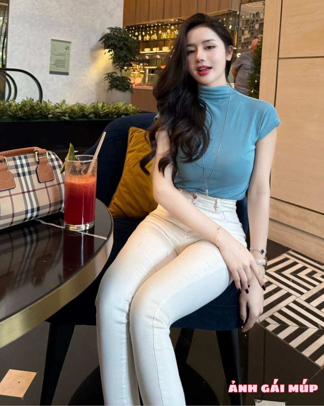 anhgaimup com shows bo anh thu ky nhung loramen 145 Cận Cảnh Vú Nõn - Eo Thon của Thư Ký Nhung Loramen: Tuyệt Phẩm Trần Gian! Ảnh Gái Xinh