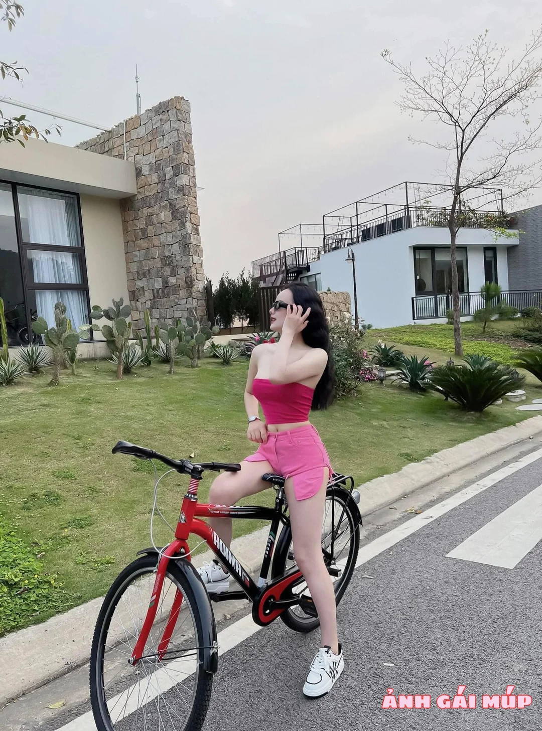 anhgaimup review anh co giao huong loramen 015 Cô Giáo Hương Loramen: "Nữ Thần Phòng The" Siêu Gợi Tình Bỏng Cháy Ảnh Gái Xinh