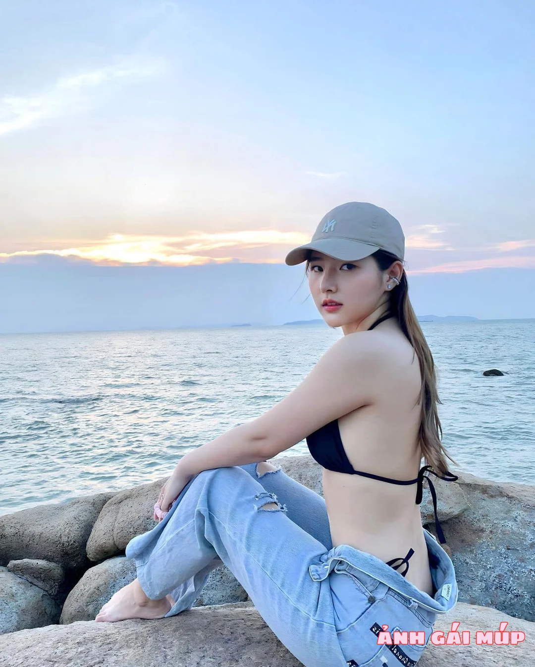 anhgaimup com shows bo anh gai xinh tam bien 2025 170 Ảnh Gái Xinh Tắm Biển 2025: Top 500 Em Gái Tắm Biển Ngon "Nhức Nách" Gái Xinh Bikini