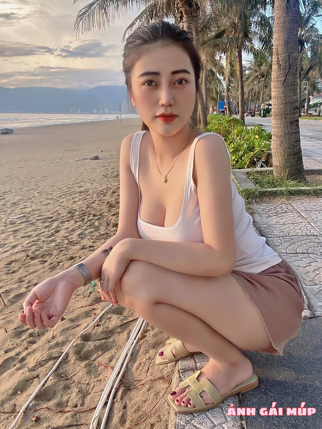 anhgaimup com shows bo anh gai xinh tam bien 2025 221 Ảnh Gái Xinh Tắm Biển 2025: Top 500 Em Gái Tắm Biển Ngon "Nhức Nách" Gái Xinh Bikini