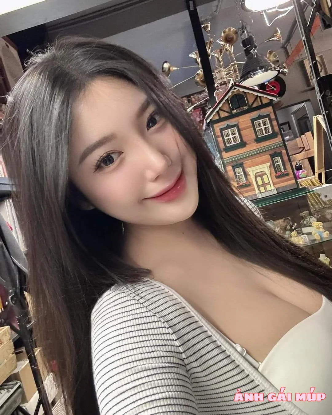 anh gai mup com show bo suu tap anh gai xinh dep 2025 040 900 Ảnh Gái Xinh Đẹp Tê Tái: Đê Mê Ánh Mắt - Môi Mọng Đốn Tim Ảnh Gái Xinh