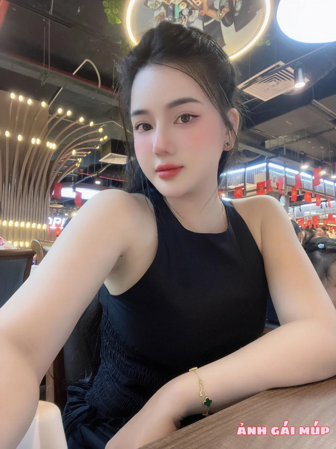 anh gai mup com show bo suu tap anh gai xinh dep 2025 273 900 Ảnh Gái Xinh Đẹp Tê Tái: Đê Mê Ánh Mắt - Môi Mọng Đốn Tim Ảnh Gái Xinh