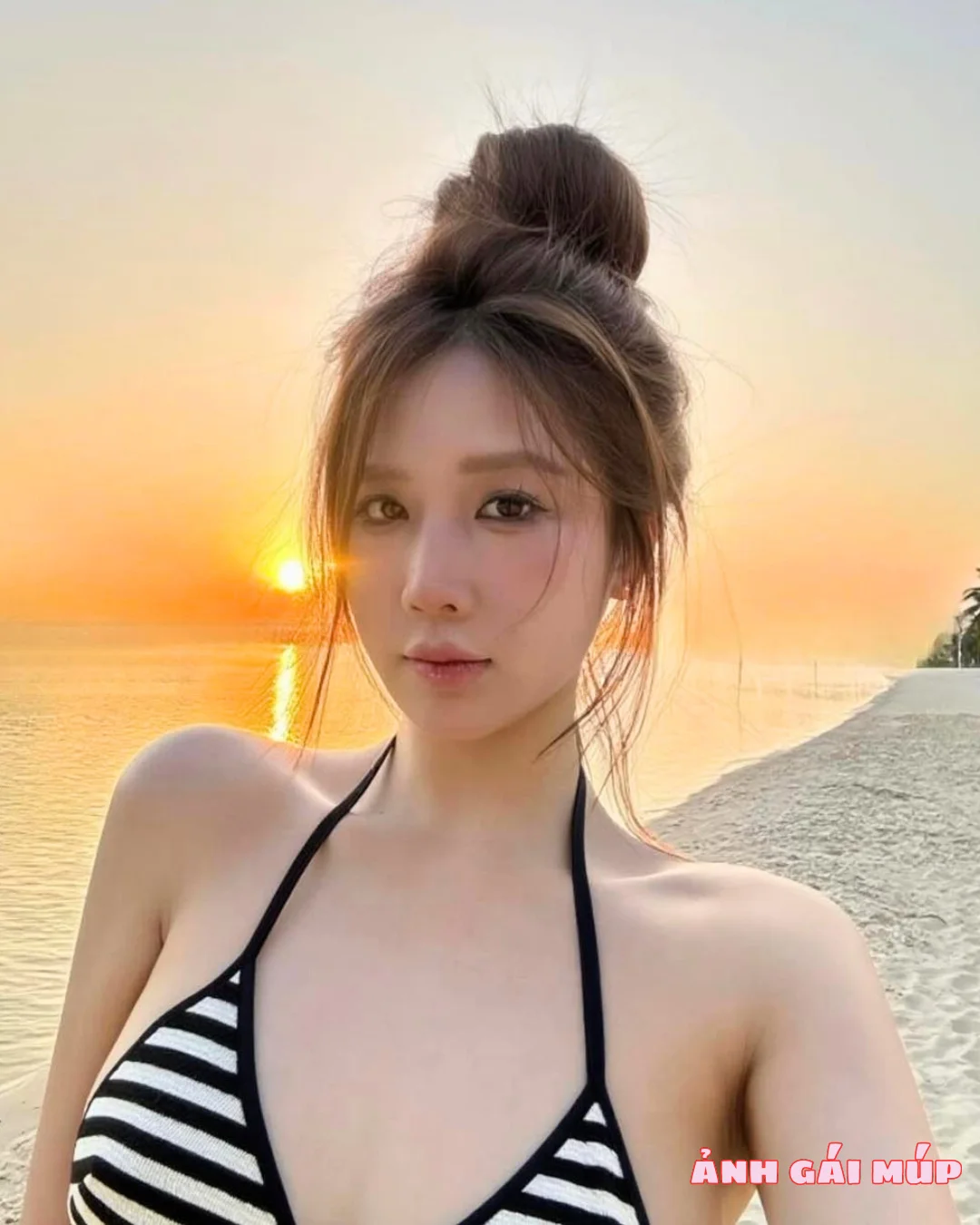 anh gai mup com show bo suu tap anh gai xinh dep 2025 364 900 Ảnh Gái Xinh Đẹp Tê Tái: Đê Mê Ánh Mắt - Môi Mọng Đốn Tim Ảnh Gái Xinh