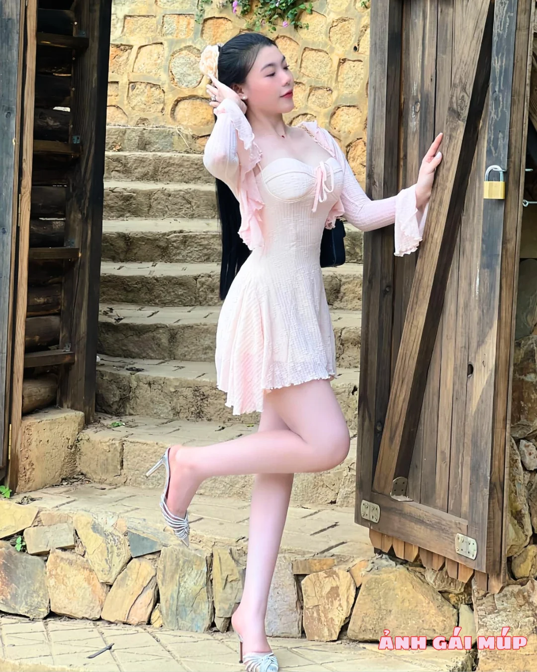 anhgaimup com review anh gai dang dep 307 600 Ảnh Gái Dáng Đẹp: Như Một Bản Tình Ca "Mê Đắm" Ảnh Gái Đẹp