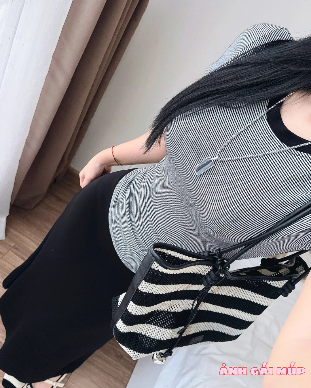 anhgaimup com review anh gai dang dep 395 600 Ảnh Gái Dáng Đẹp: Như Một Bản Tình Ca "Mê Đắm" Ảnh Gái Đẹp