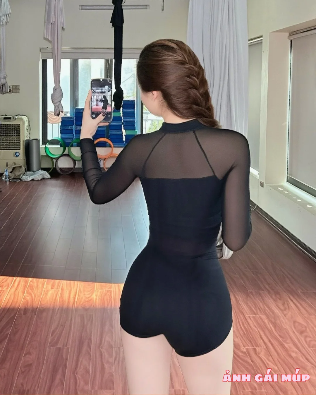 anhgaimup com review anh gai dang dep 443 600 Ảnh Gái Dáng Đẹp: Như Một Bản Tình Ca "Mê Đắm" Ảnh Gái Đẹp