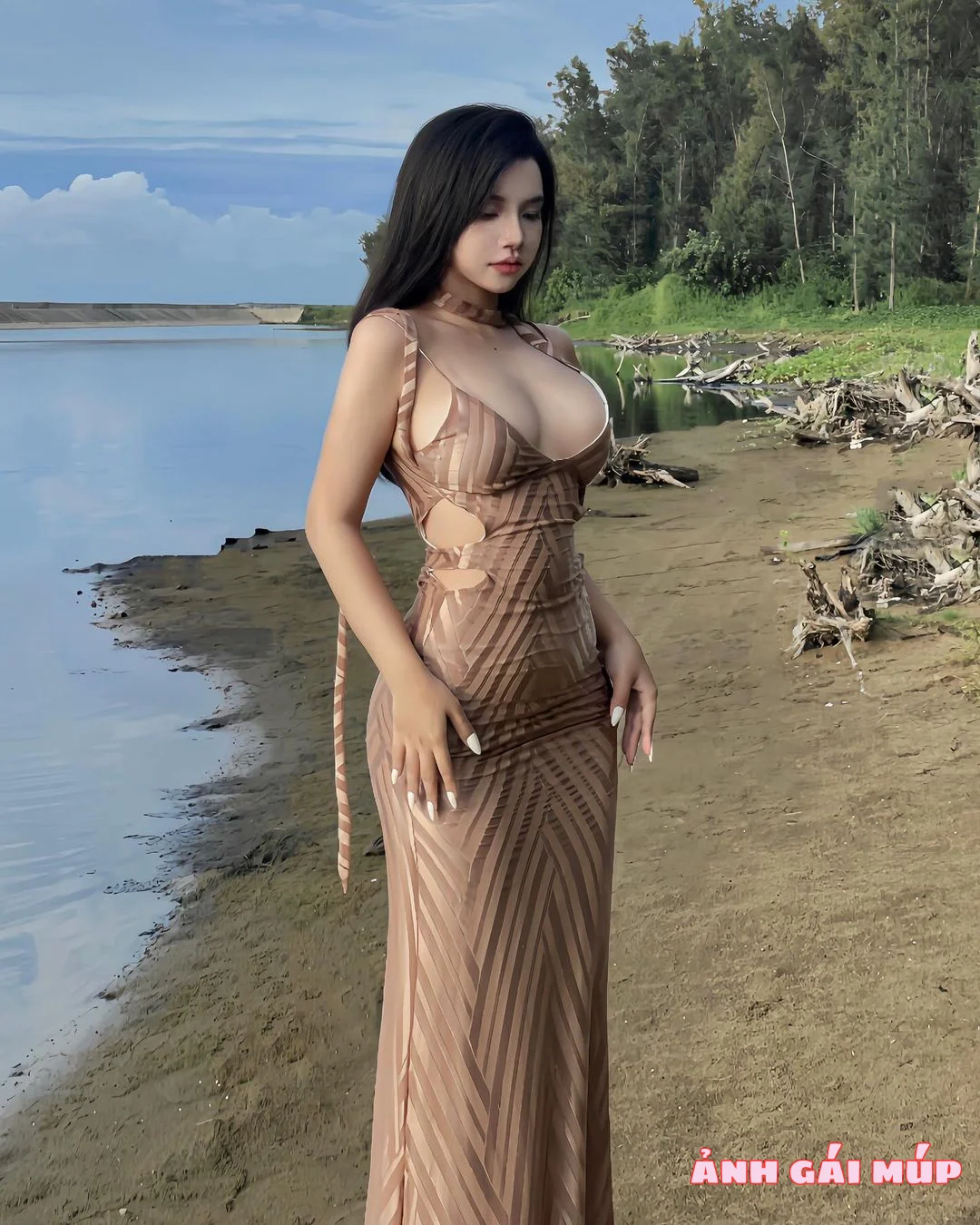 anhgaimup com shows bo anh gai xinh tam bien 2025 302 Bãi Đá Sông Hồng: Nơi 500 Gái "Ngon" Thả Dáng Sống Ảo Ảnh Gái Đẹp