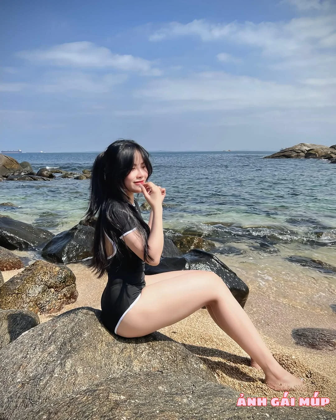 anhgaimup review anh gai xinh chup anh tai bai da song hong 115 Bãi Đá Sông Hồng: Nơi 500 Gái "Ngon" Thả Dáng Sống Ảo Ảnh Gái Đẹp