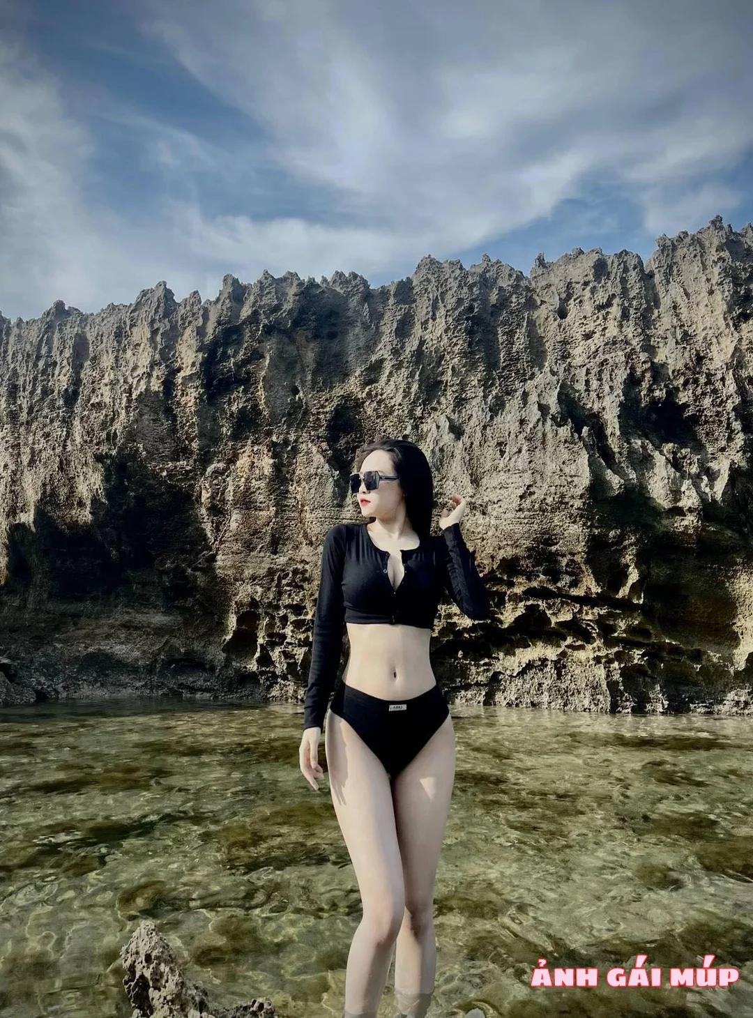 anhgaimup review anh gai xinh chup anh tai bai da song hong 136 Bãi Đá Sông Hồng: Nơi 500 Gái "Ngon" Thả Dáng Sống Ảo Ảnh Gái Đẹp