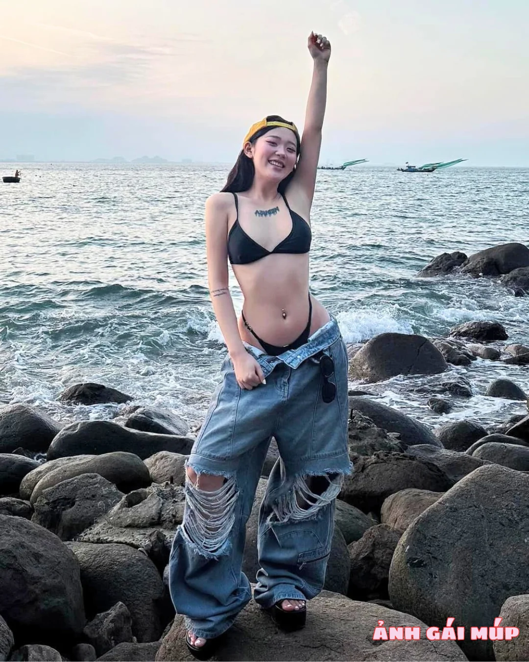 anhgaimup review anh gai xinh chup anh tai bai da song hong 292 Bãi Đá Sông Hồng: Nơi 500 Gái "Ngon" Thả Dáng Sống Ảo Ảnh Gái Đẹp