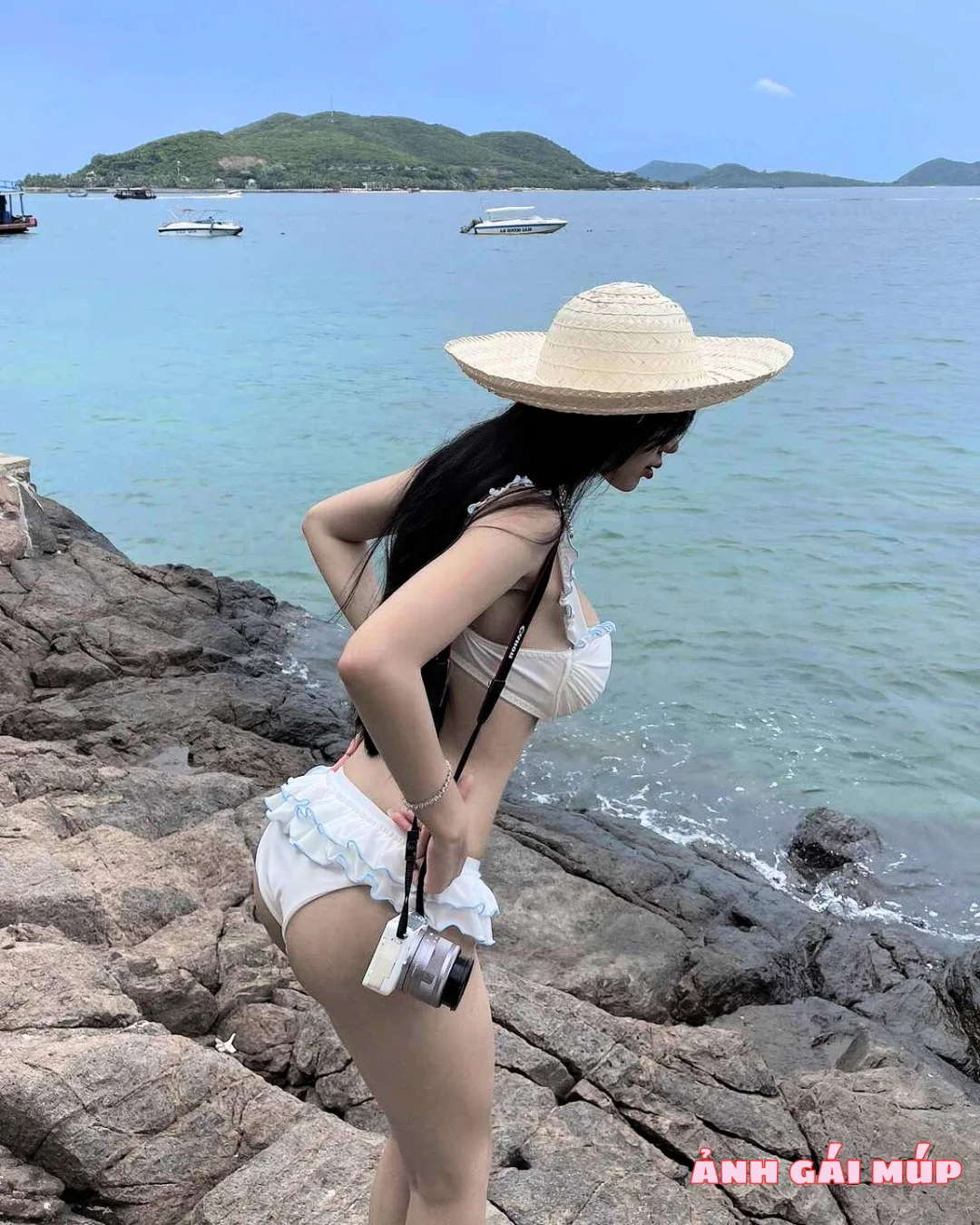 anhgaimup review anh gai xinh chup anh tai bai da song hong 343 Bãi Đá Sông Hồng: Nơi 500 Gái "Ngon" Thả Dáng Sống Ảo Ảnh Gái Đẹp