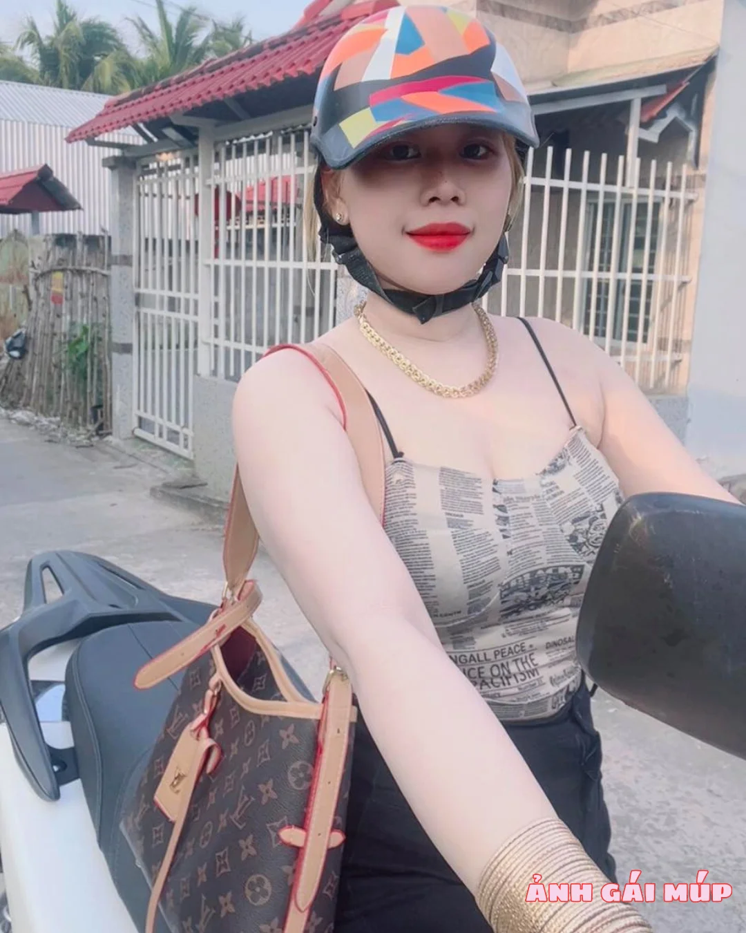 anh gai mup com show bo anh gai mien tay cuc dep 300 400 Ảnh Gái Miền Tây: Miền Sông Nước Căng Tràn Nhựa Sống Ảnh Gái Đẹp