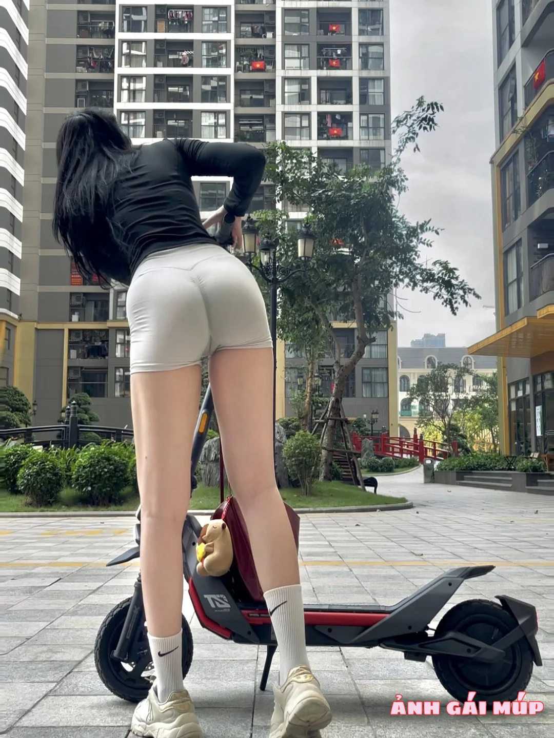 anh gai mup com show bo anh phia sau mot co gai 207 Phía Sau Một Cô Gái: Nét Gợi Tình Làm Say Lòng Nam Nhân Ảnh Gái Đẹp