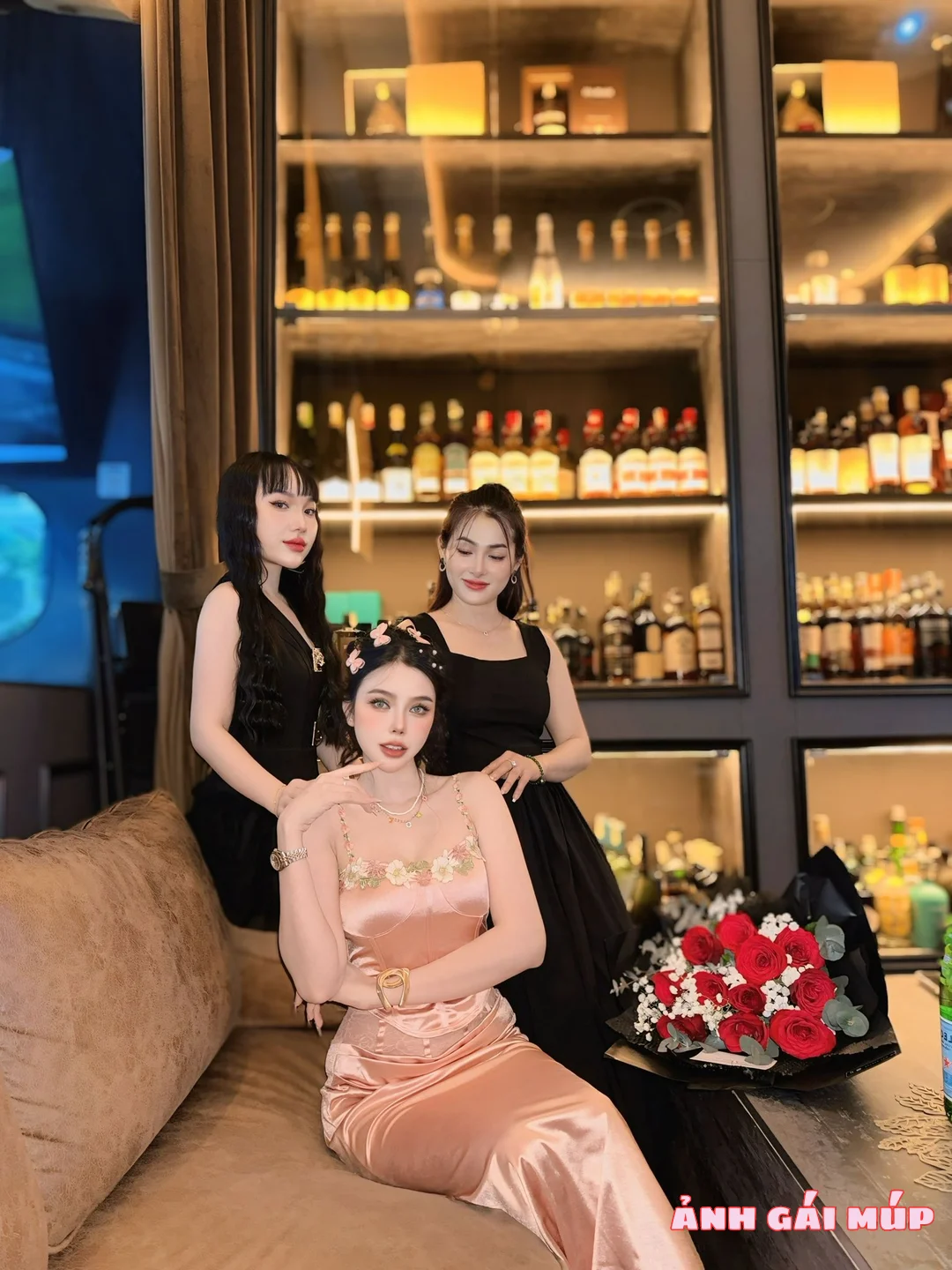 anhgaimup com review bo anh dep cua hoi chi chi em em 097 Chị Chị Em Em: 300 Nét Ngọt Ngào & Gợi Cảm Của Hội Chị Em Ảnh Gái Đẹp