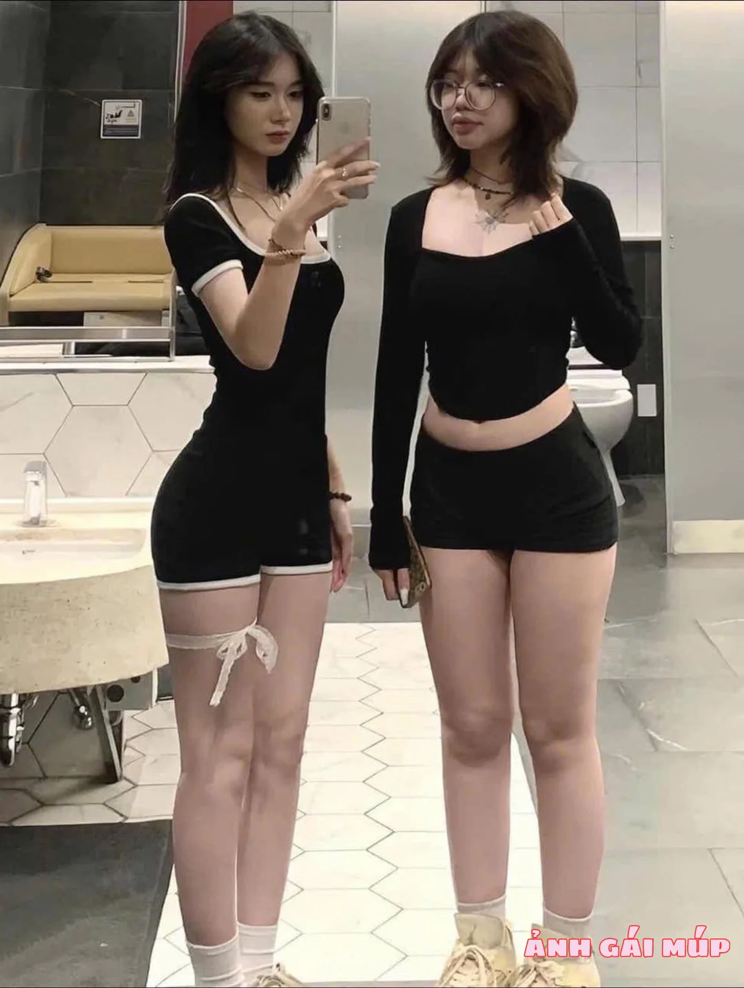 anhgaimup com review bo anh dep cua hoi chi chi em em 114 Chị Chị Em Em: 300 Nét Ngọt Ngào & Gợi Cảm Của Hội Chị Em Ảnh Gái Đẹp