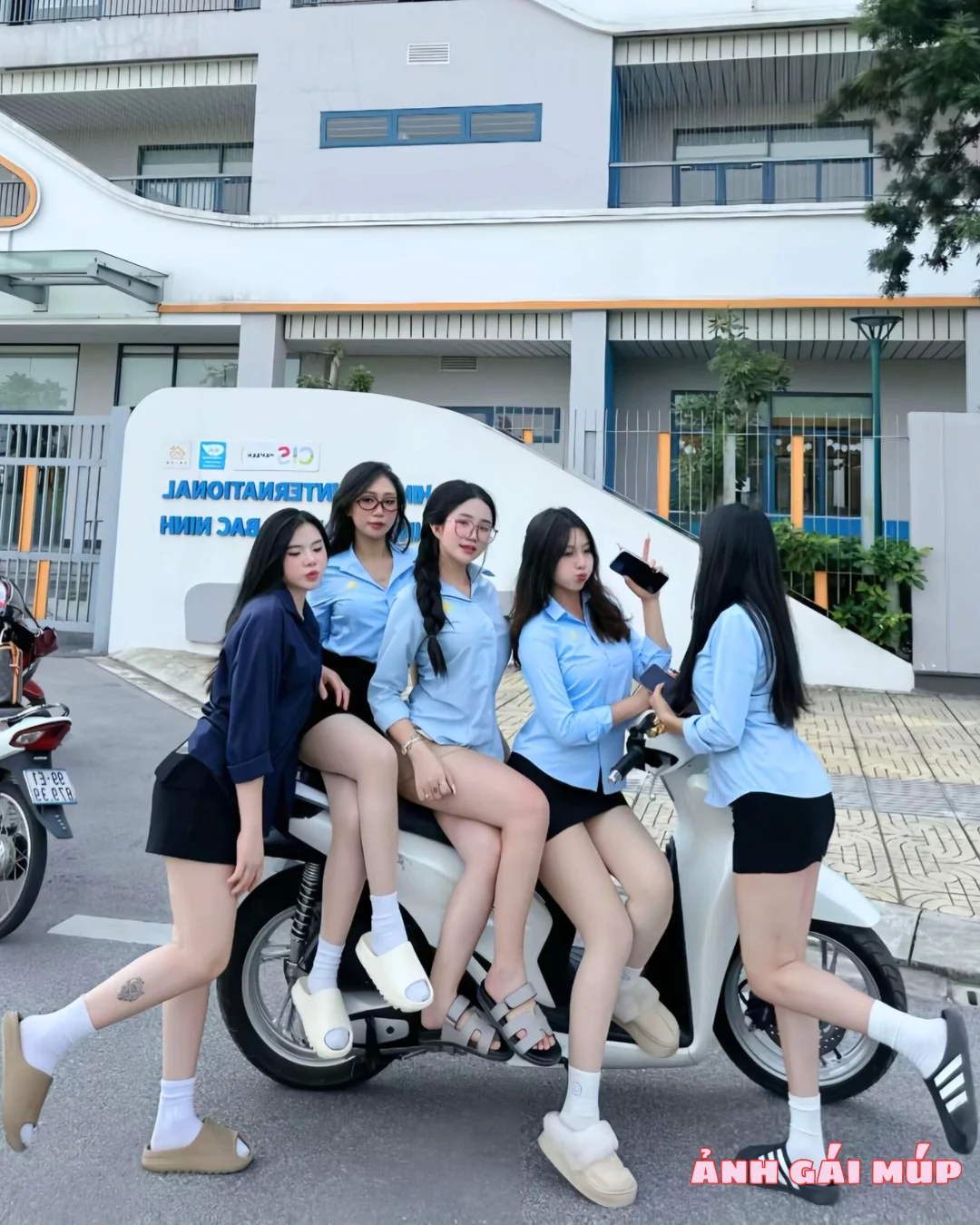 anhgaimup com review bo anh dep cua hoi chi chi em em 288 Chị Chị Em Em: 300 Nét Sexy & Quyến Rũ Của Hội Chị Em Ảnh Gái Đẹp