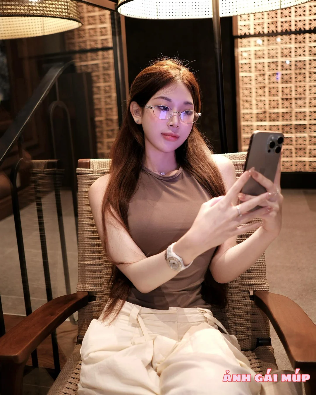 anh gai mup com show bo suu tap anh gai xinh dep 2025 051 Phụ Nữ Đẹp Trong Mắt Anh Em: Gợi Cảm, Bí Ẩn, Đầy Cuốn Hút Ảnh Gái Đẹp