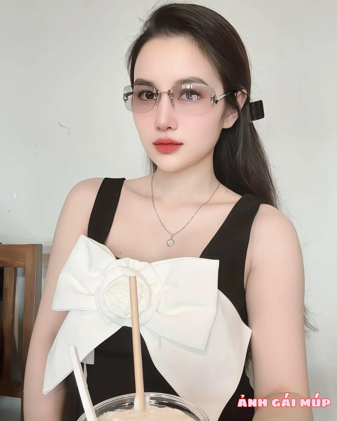 anh gai mup com show bo suu tap anh gai xinh dep 2025 350 Phụ Nữ Đẹp Trong Mắt Anh Em: Gợi Cảm, Bí Ẩn, Đầy Cuốn Hút Ảnh Gái Đẹp