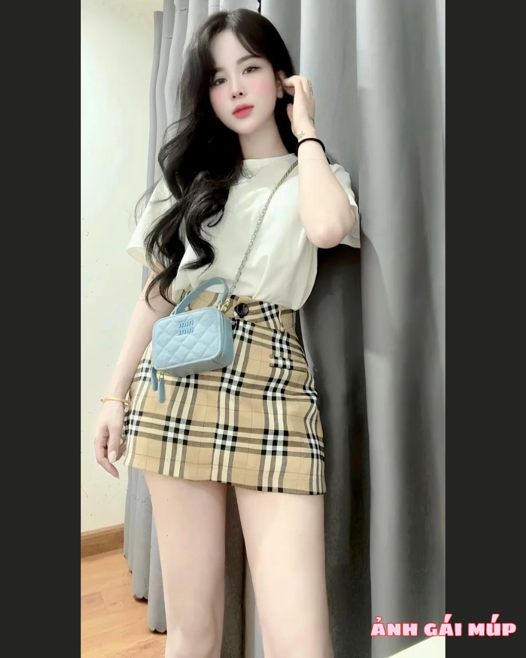 anh gai mup com show bo suu tap anh gai xinh dep 2025 415 Phụ Nữ Đẹp Trong Mắt Anh Em: Gợi Cảm, Bí Ẩn, Đầy Cuốn Hút Ảnh Gái Đẹp