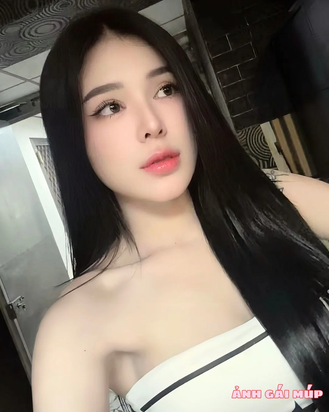 anh gai mup com show bo suu tap anh gai xinh dep 2025 513 Phụ Nữ Đẹp Trong Mắt Anh Em: Gợi Cảm, Bí Ẩn, Đầy Cuốn Hút Ảnh Gái Đẹp