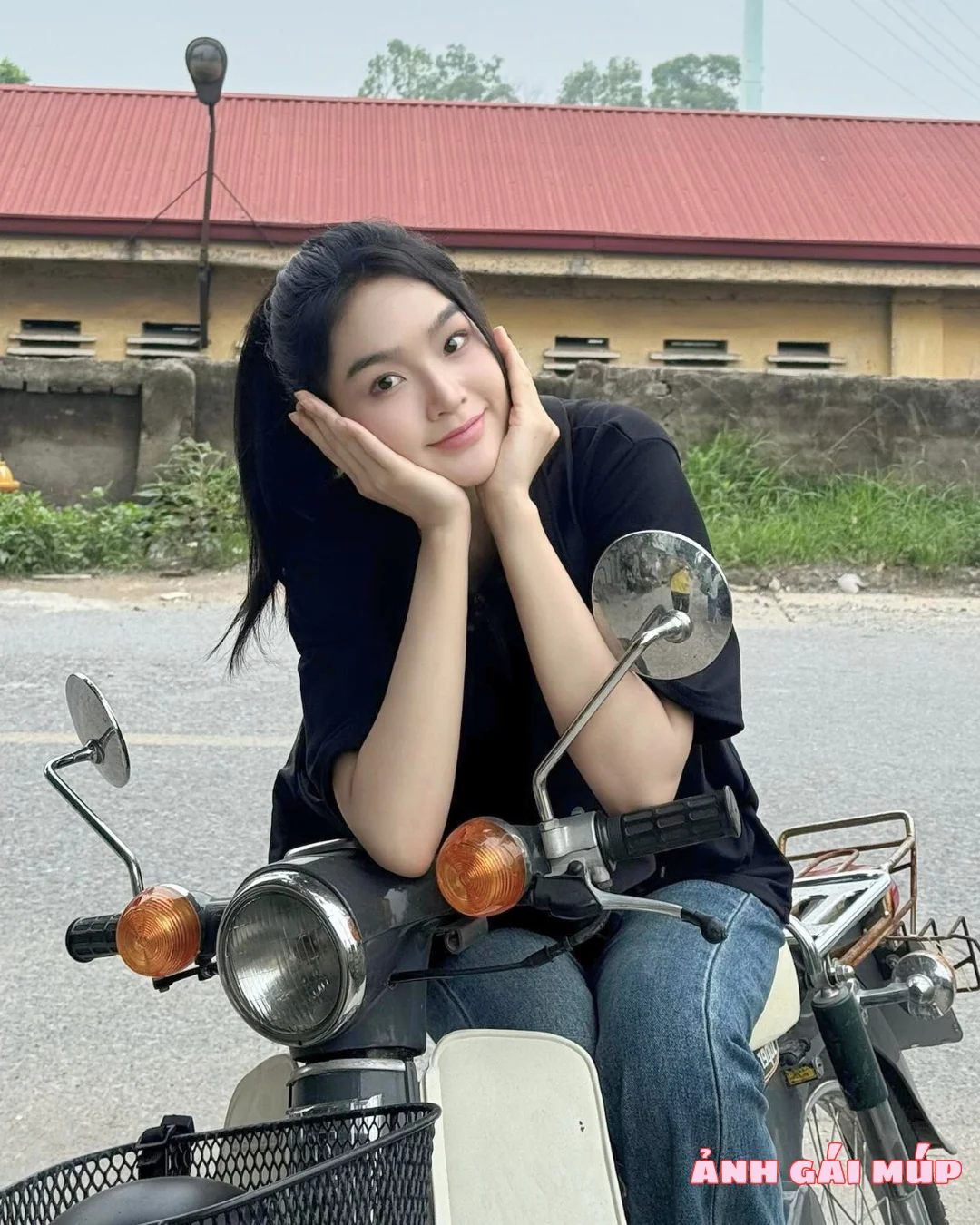 anh gai mup com show bo suu tap anh gai xinh dep 2025 666 Phụ Nữ Đẹp Trong Mắt Anh Em: Gợi Cảm, Bí Ẩn, Đầy Cuốn Hút Ảnh Gái Đẹp