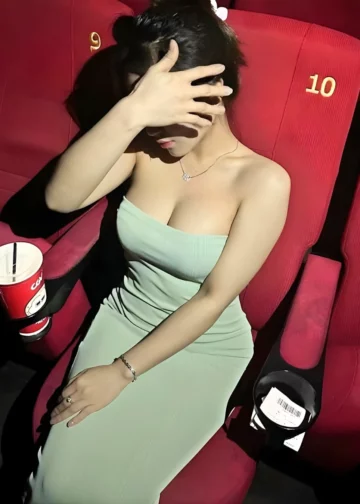 Ngắm Ảnh Gái Đẹp Che Mặt: Ma Lực Từ Những Body Gợi Tình