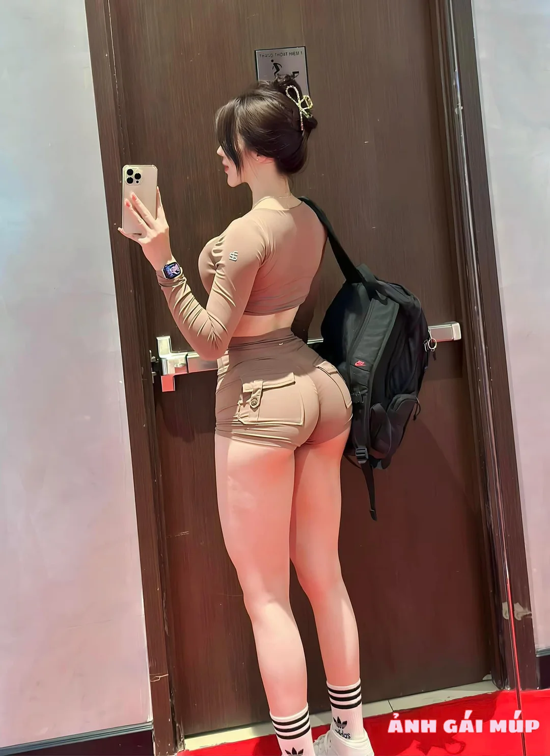 anhgaimup review anh gai that day lung ong 006 Thắt Đáy Lưng Ong: Những Vòng Eo Sexy Khiến Ta Mê Mệt Không Rời! Ảnh Gái Đẹp